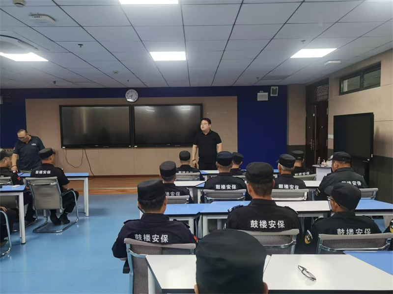 保卫处开展保安业务培训及反恐防暴演练1.jpg